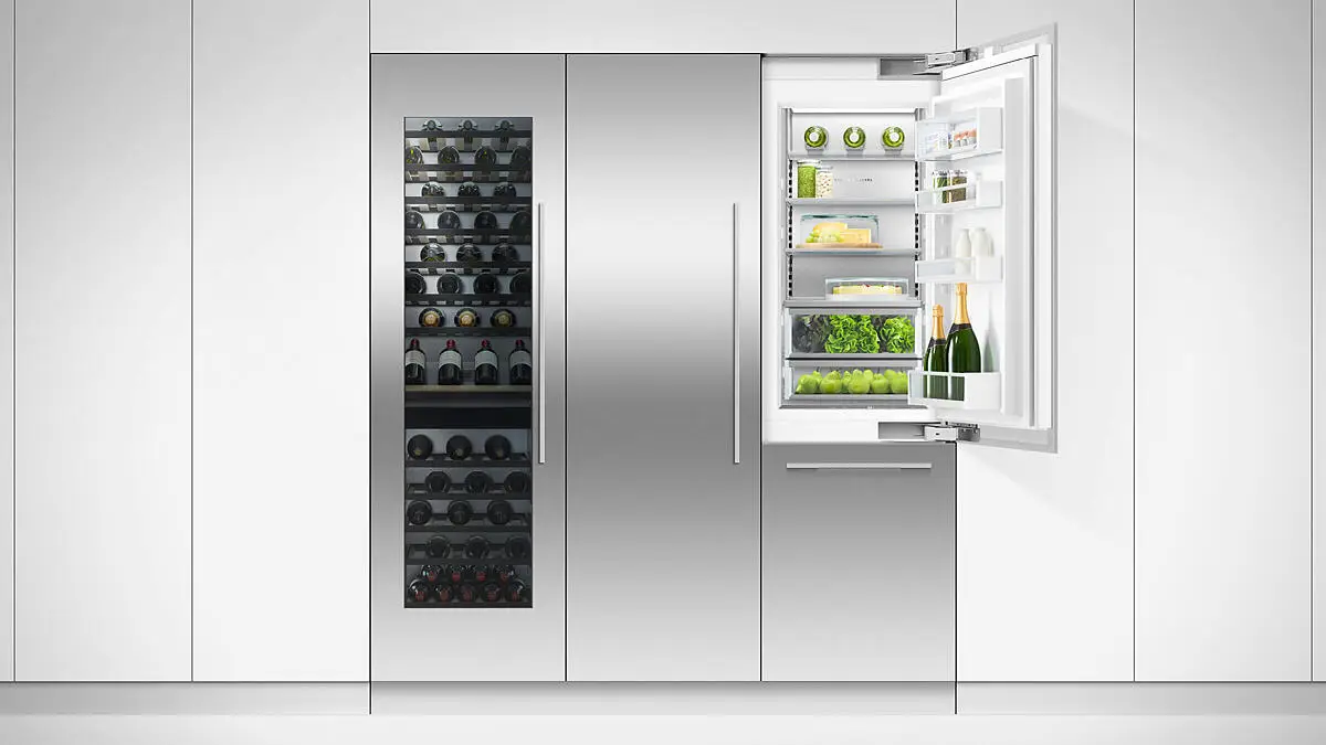 Fisher & Paykel RS3084WRUK1 Refrigerator Vignette